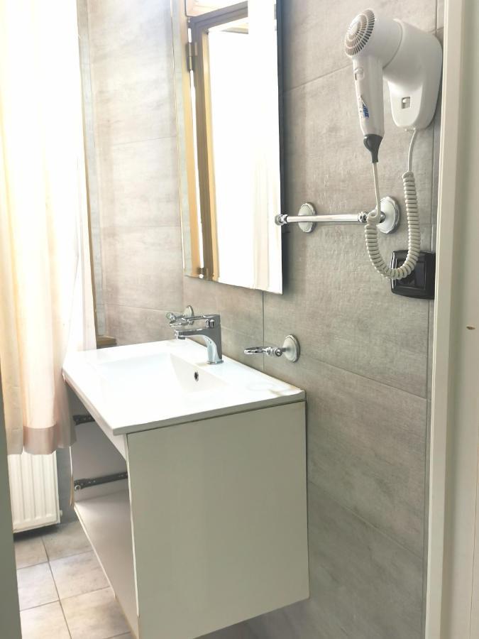 Cinema House 2 Bed & Breakfast Rome Exterior photo