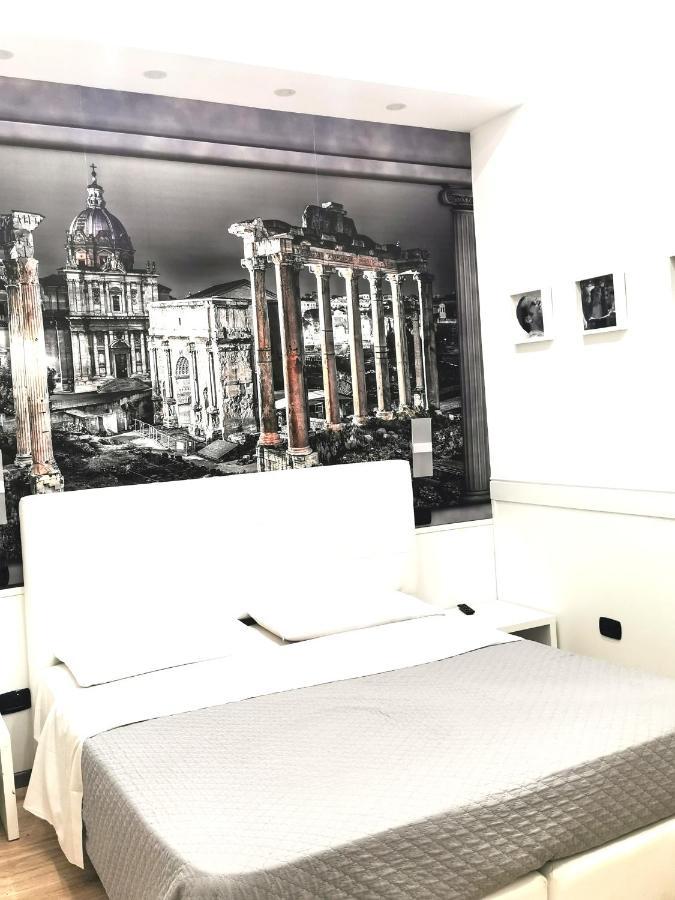 Cinema House 2 Bed & Breakfast Rome Exterior photo